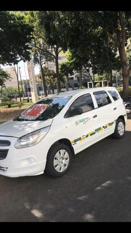 Vendo gm spin taxi 2013/13 completa tratar. elisio. 062- * - Foto 4