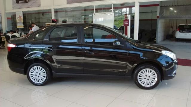 FIAT GRAND SIENA ATTRACTIVE 1.4 8V Preto 2015/2016 - Foto 7