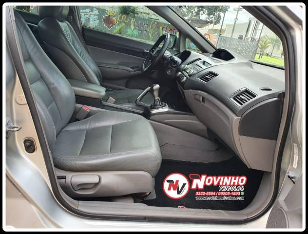 Honda Civic Lxs 1.8 Manual 09/10 - Foto 2