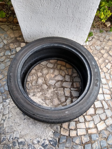 Pneu 225 45 17 quebra galho - Foto 3