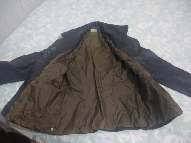 Vendo jaqueta de couro - Foto 2