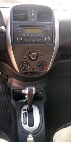 Nissan Versa 1.6 SV automático 2019 - Foto 16