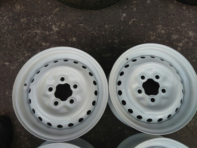 Roda aro 14 branca kombi - Foto 4