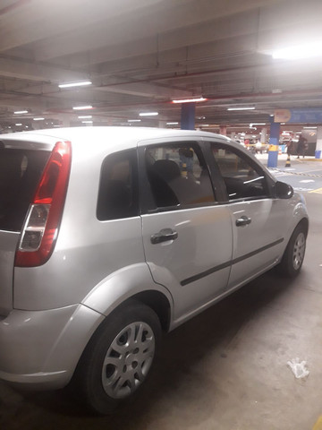 Fiesta class hatch 2010 1.0 vendo/troco - Foto 2