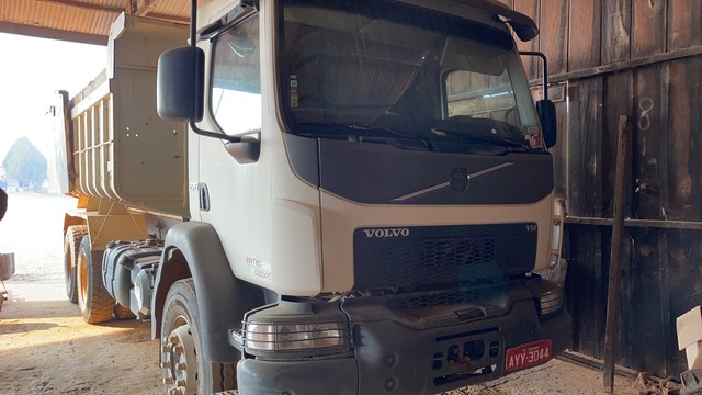 CAMINHÃO VOLVO VM
