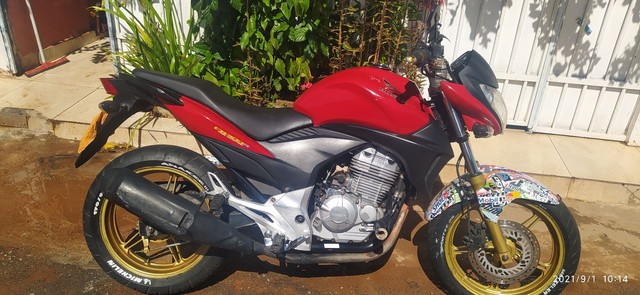 CB 300