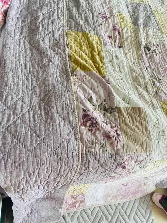 colcha cobre leito edredon dupla face patchwork Liz Claireborn queen size bordada - Foto 3