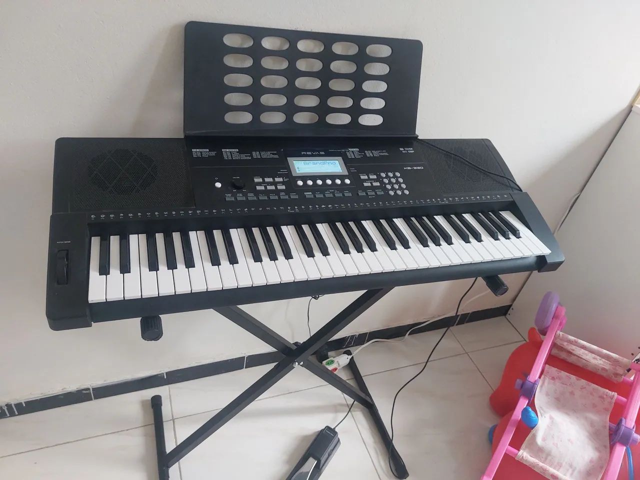 Teclado Musical com Suporte e Pedal - Foto 2