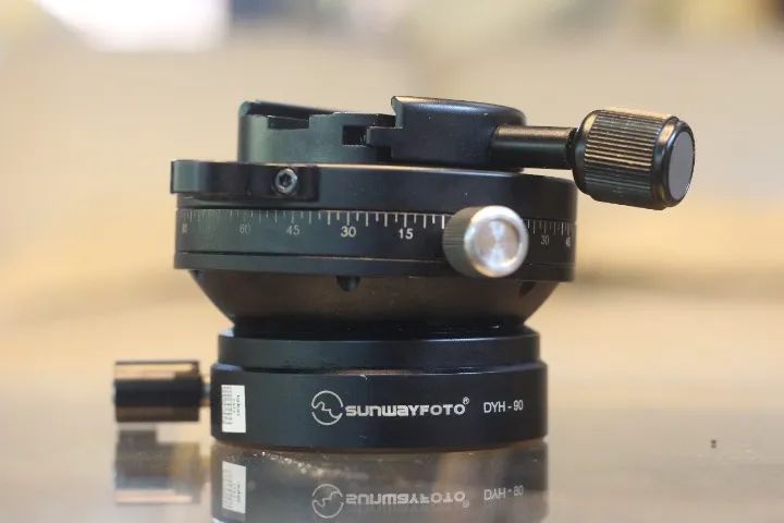 SUNWAYFOTO DYH 90 Leveling Platform