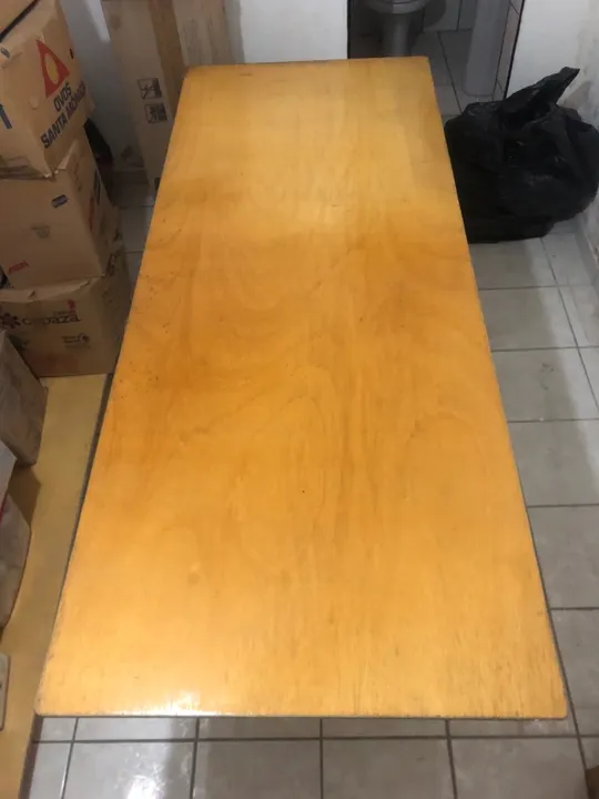 Mesa super grande , ideal para costureira , artesã etc
