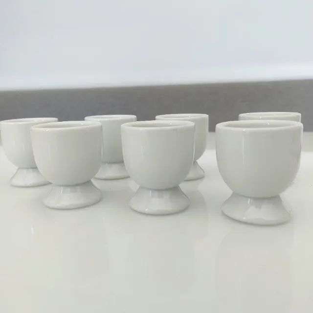 6 Porta Ovo Quente Porcelana Branca Suporte
