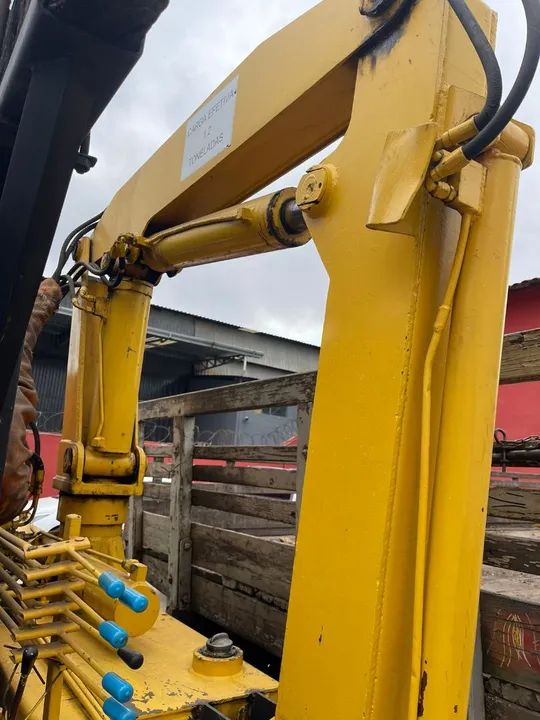 Ford F-14000 com Carroceria e Munck - Foto 7