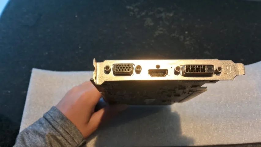 HD 7770 1GB DDR5 - Foto 2