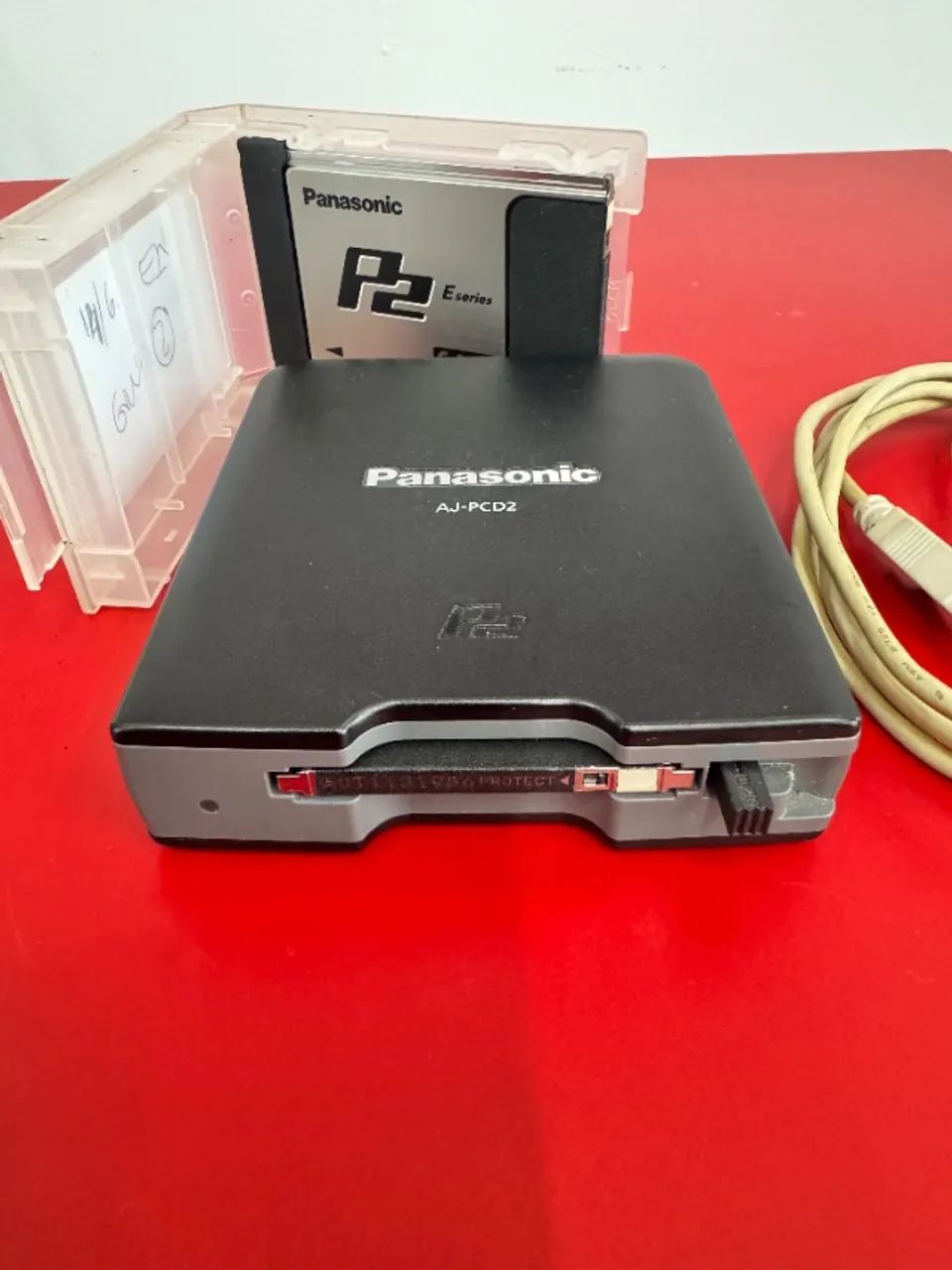 Panasonic AJ-PCD2 - Leitor P2 Profissional Portátil - com cabos