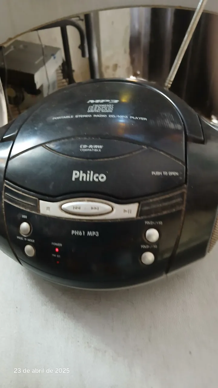 Radio Philco pra escutar a sua rádio