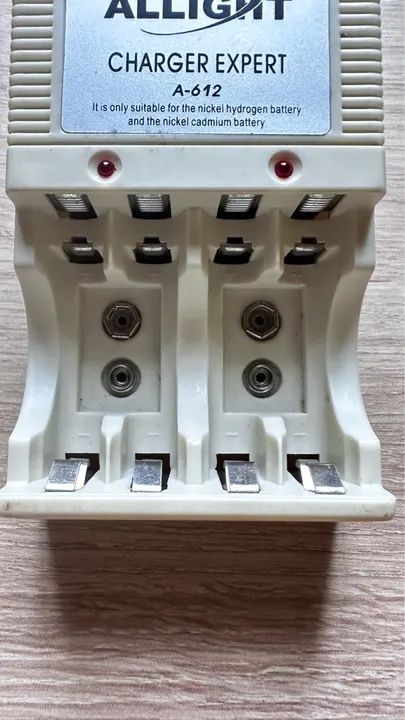 Carregador Pilhas Aa/aaa 4 Slots Eficiente Bivolt Oferta - Foto 4