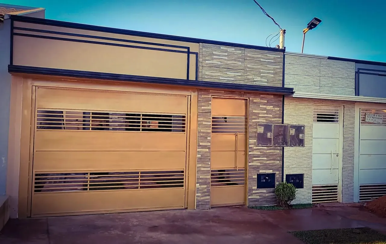 Casa á venda com 2 quartos sendo 1 suíte no Res. Aquarius I em Campo Grande - MS