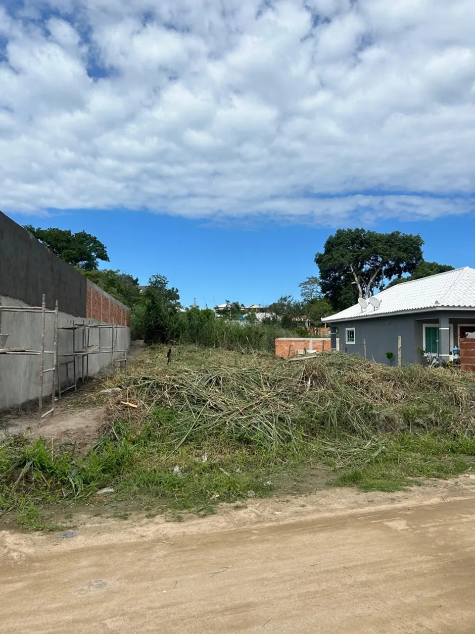 Vendo excelente terreno - Porto da Roça - Saquarema/Rj