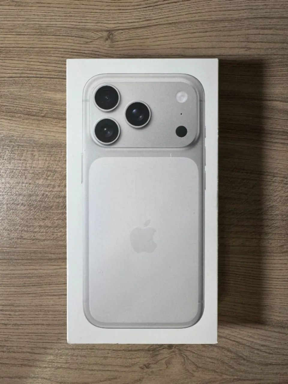 iPhone 17 Pro 256GB Silver - Lacrado - Modelo EUA - 1 ano de