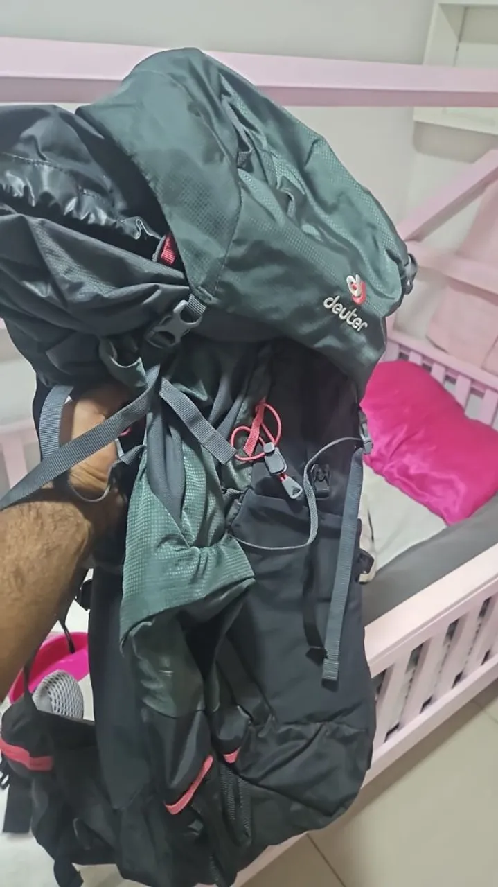 Mochila Deuter para Camping e Trilhas