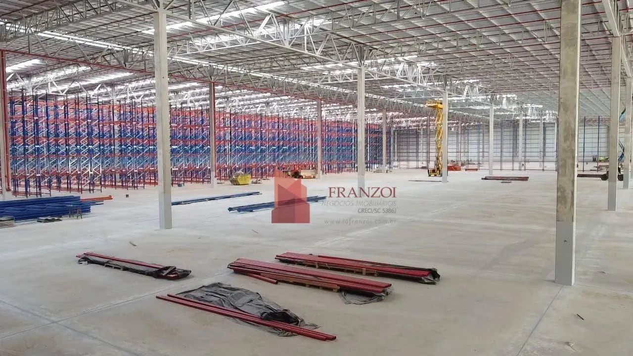 ALUGO: ARMAZÉM LOGISTICO 5.500 m² em ITAJAÍ/SC