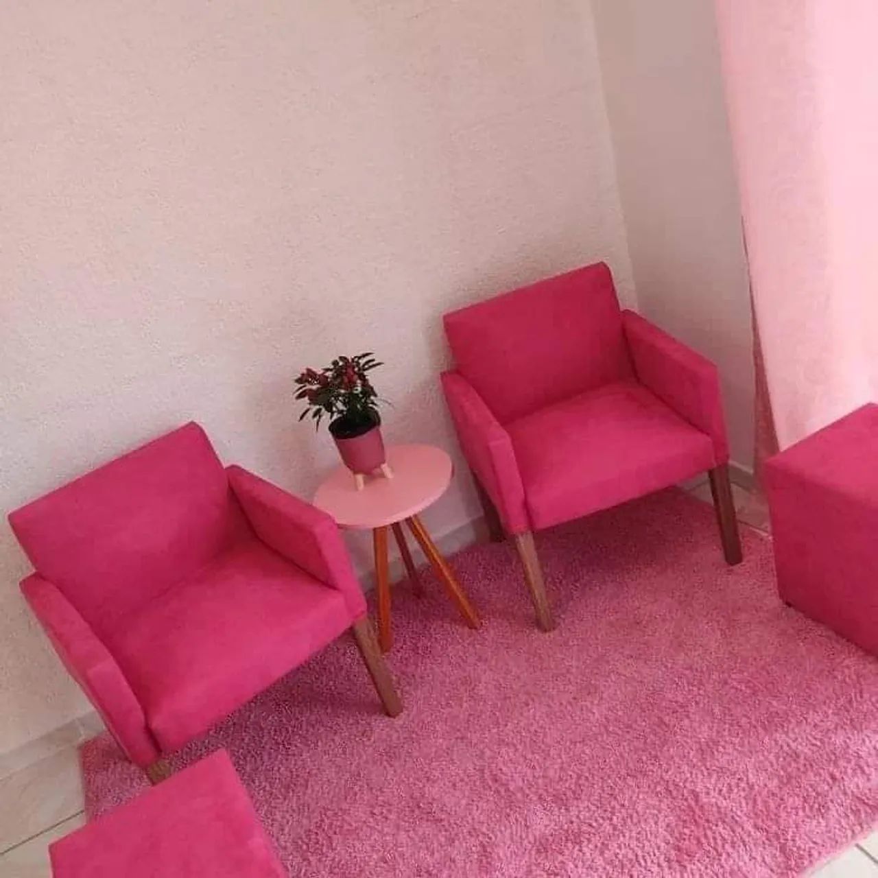 Poltrona em Tecido suede  - Foto 4