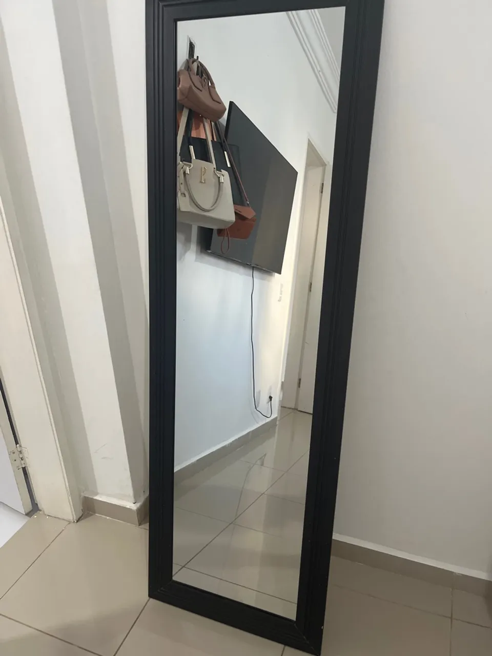 Espelho de Corpo Inteiro com Moldura Preta