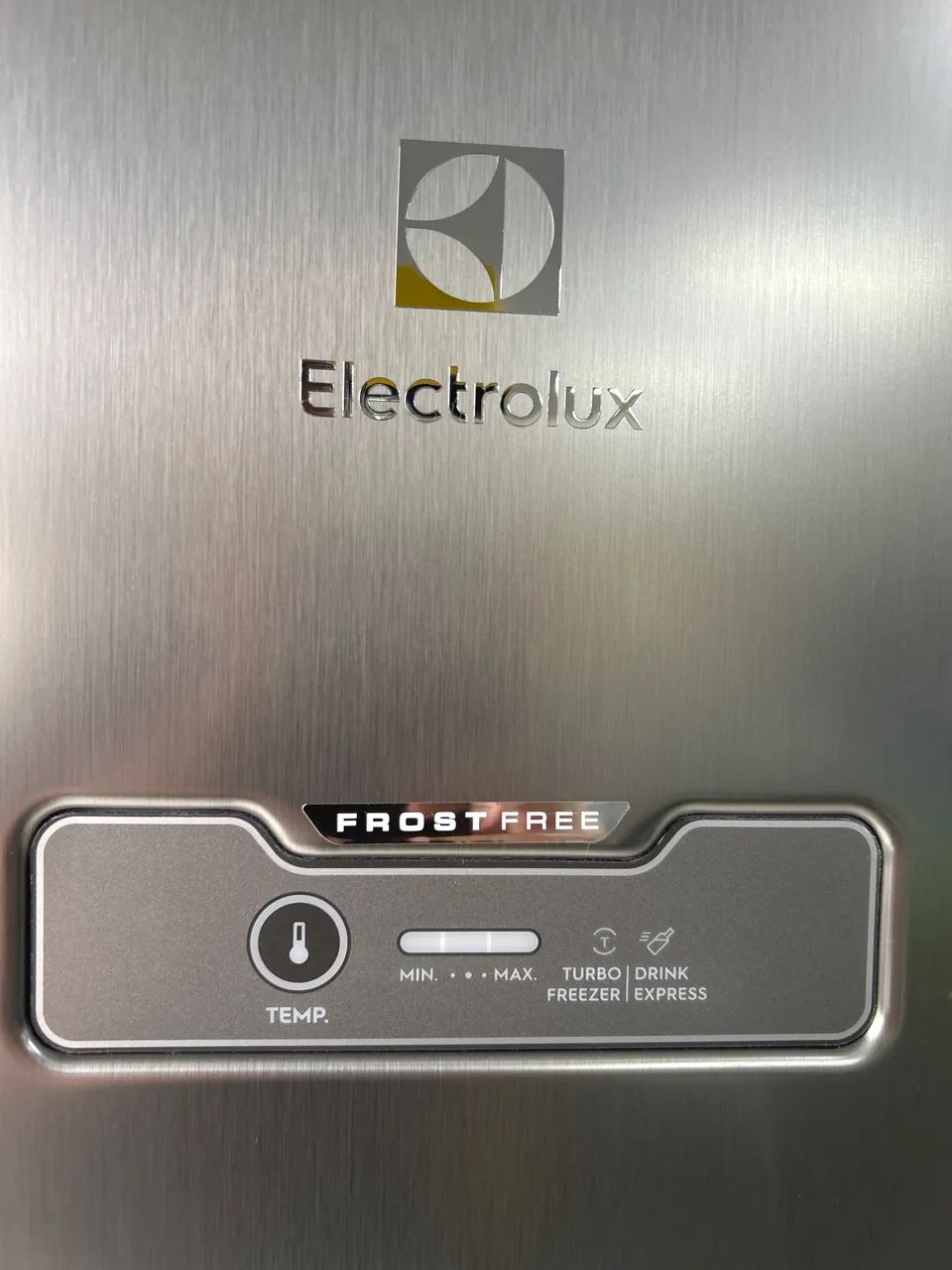 Refrigerador eletrolux novas 371 L só 2590 - Foto 5