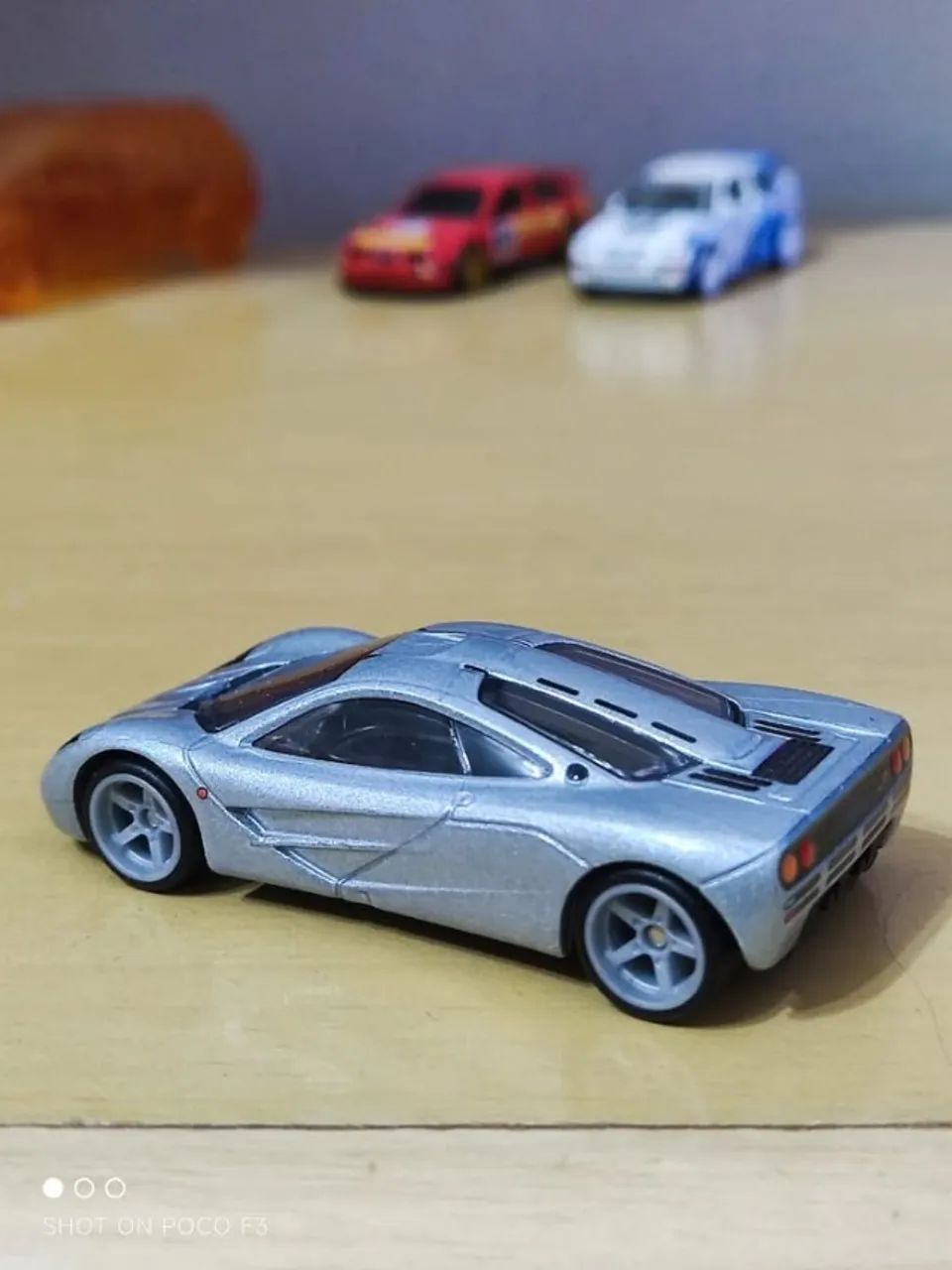 Hot Wheels Premium McLaren F1 (Holy Trinity Diorama) - Foto 2