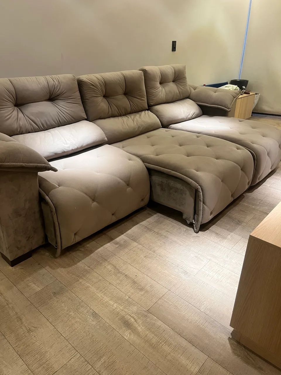 Sofá 3 metros reclinável seminovo 