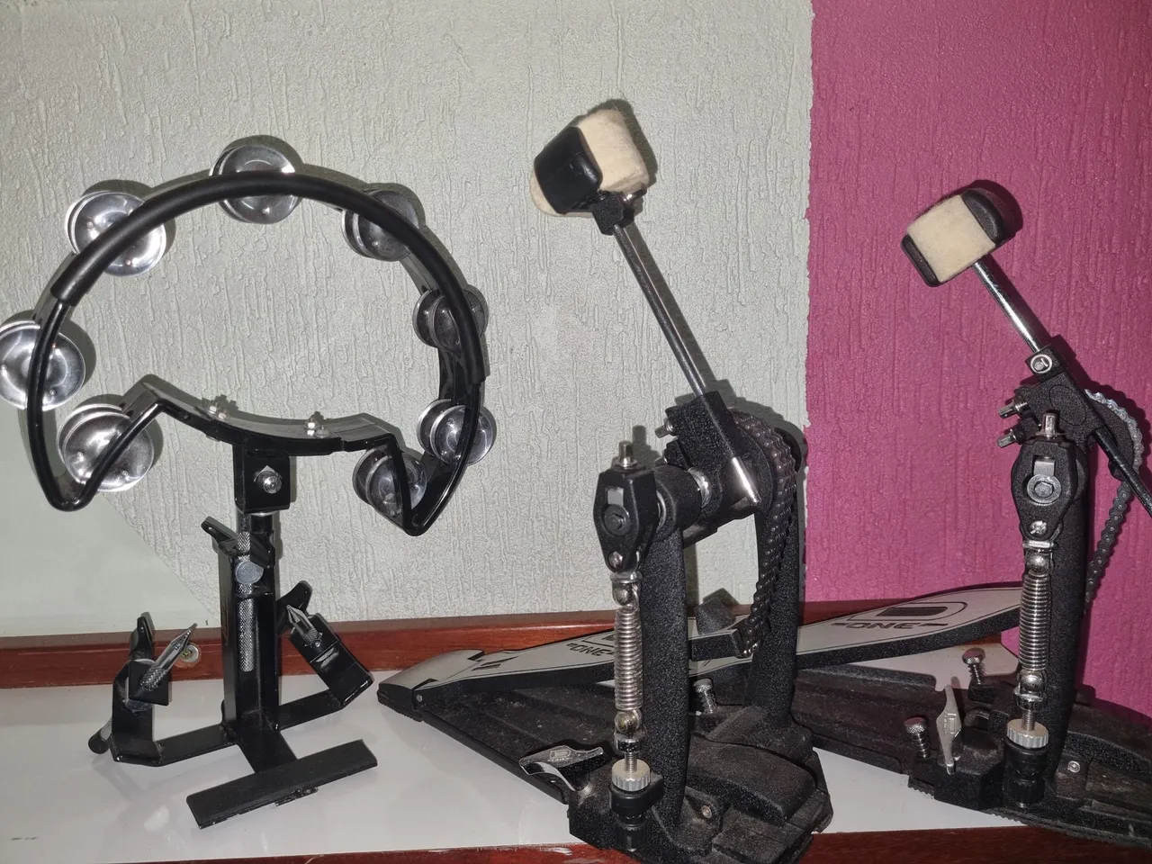 Kit de Bateria e Percussão - Pedais e Tamborim