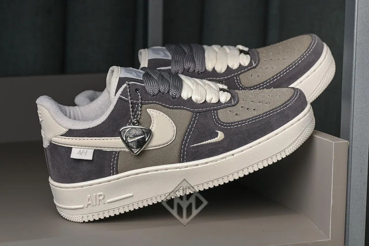 Nike Air Force 1 Black Gum LINHA LUXO, acompanha saquinho tnt personalizado - Foto 4