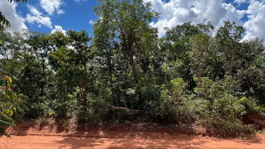 Terreno de 360m² Próximo ao Lago do Parque Atlântico - Ideal para Sua Casa na Natureza