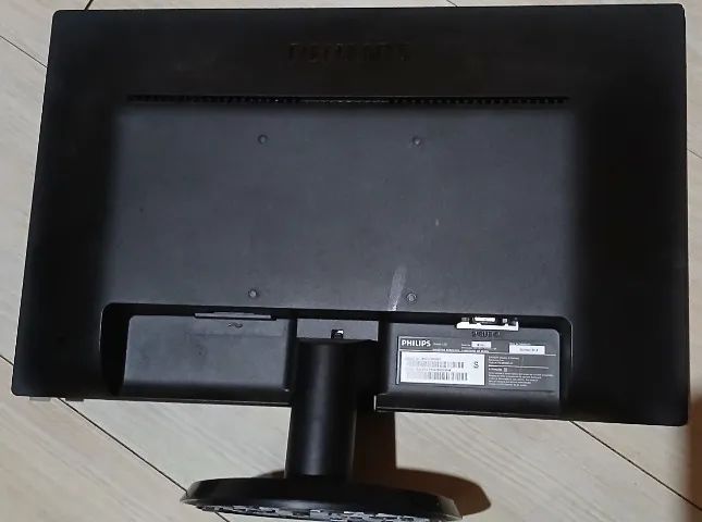 Monitor Philips 193v5l Preto VGA 18.5" - Foto 3