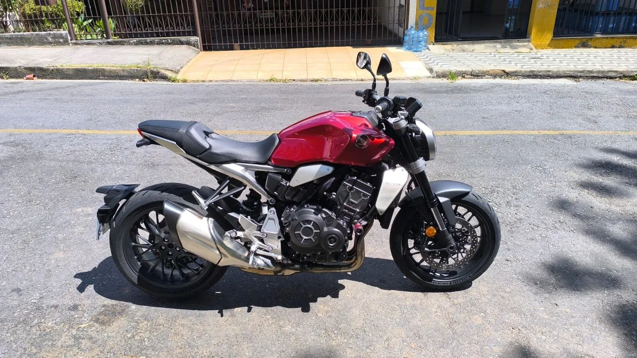 Honda CB 1.000 R- Impecável - 2022 / 2022