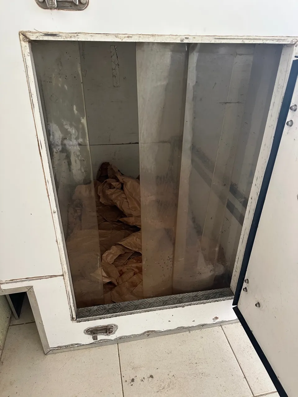 Baú térmico para estrada ou Saveiro