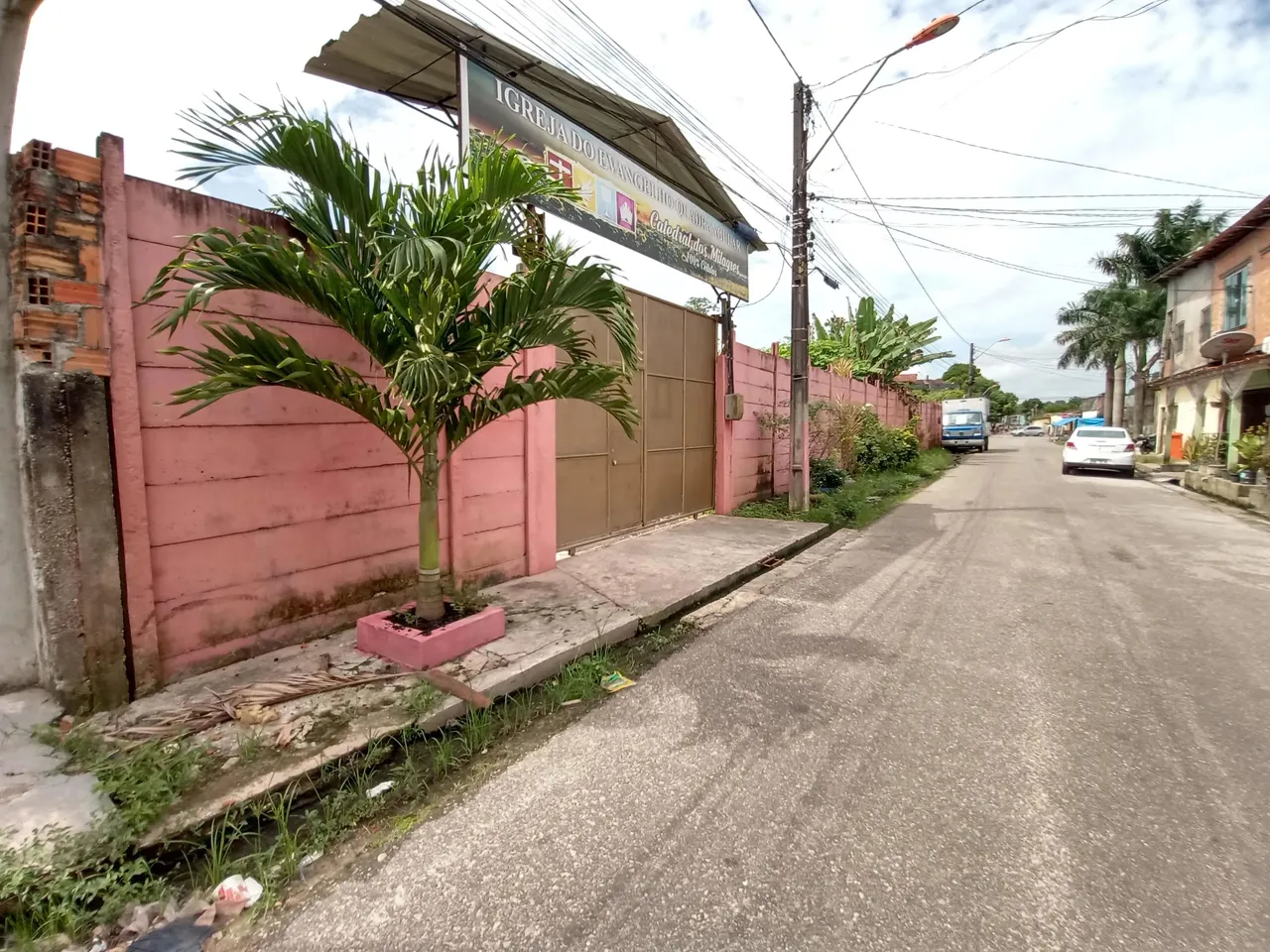 LOTE PARA FINS COMERCIAIS COM GALPÃO A 50 METROS DA BR E 30 METORS DA JOÃO PAULO II