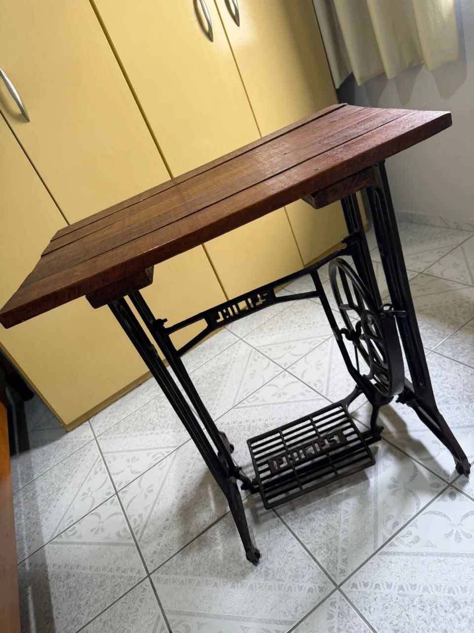 Sewing Machine Base64291067468161121