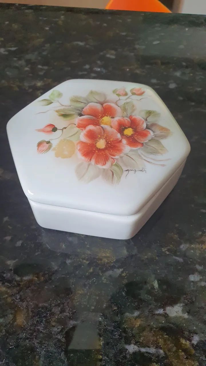 Porta Jóia Antigo Porcelana Floral desenhado a mão.