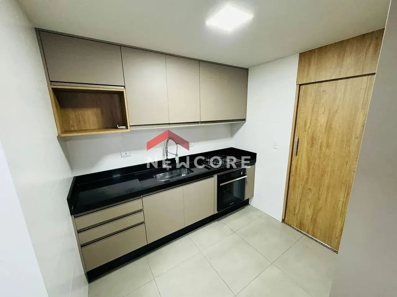 Apartamento em Rua Pioneiro Waldemar Lingiardi - Jardim Cerro Azul - Maringá/PR - Foto 2