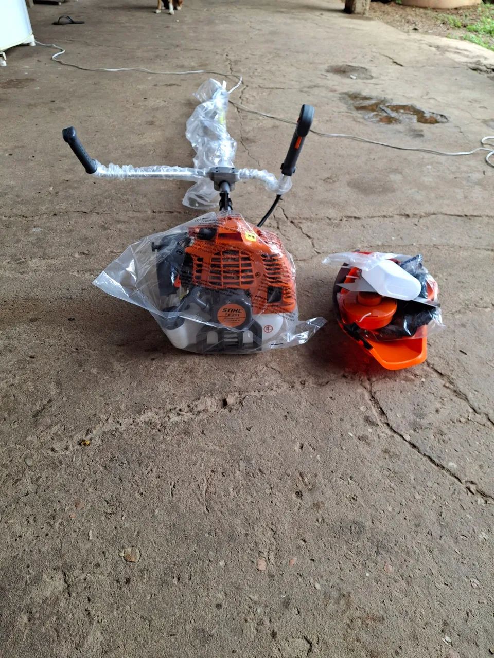 Vendo uma roçadeira nova da Stihl 