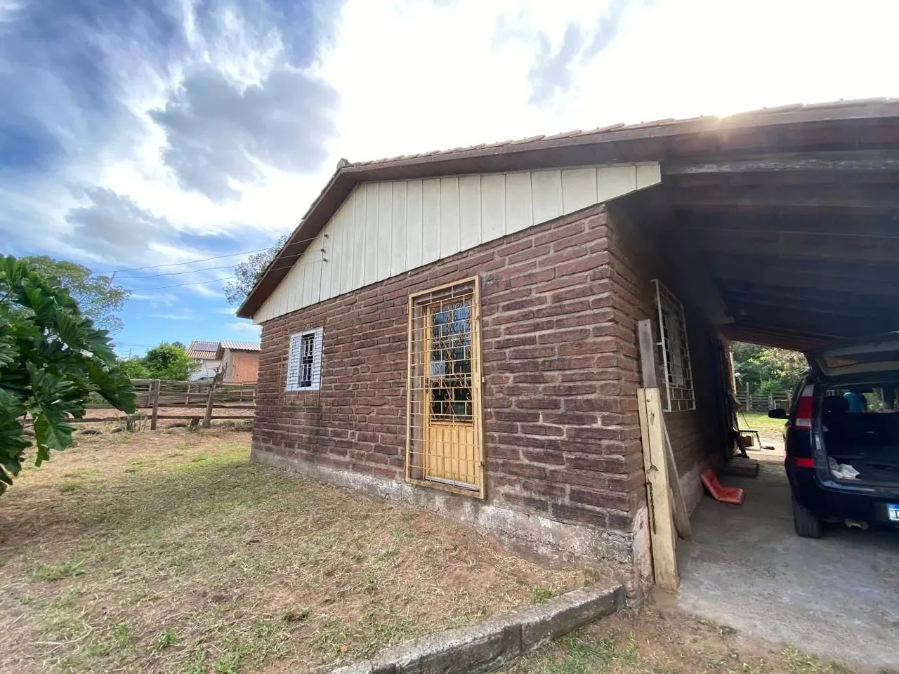 CAUE IMOVEIS VENDE Sítio de 1200m2 em Condomínio Fechado em Águas Claras!!