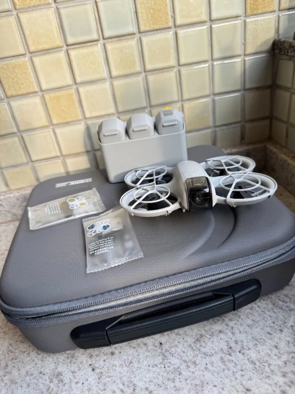 Drone Dji Neo Fly More Combo Com Case Emborrachado 3 Baterias Sem Controle