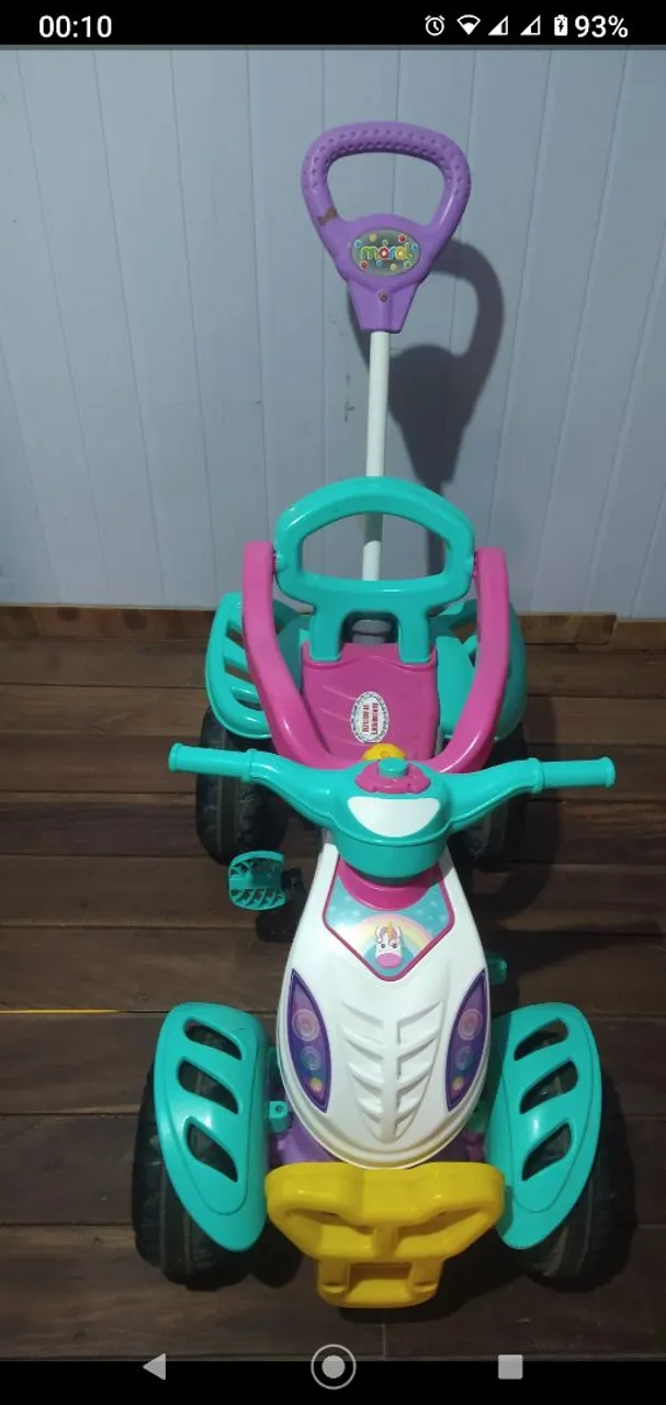 Triciclo com empurrador infantil