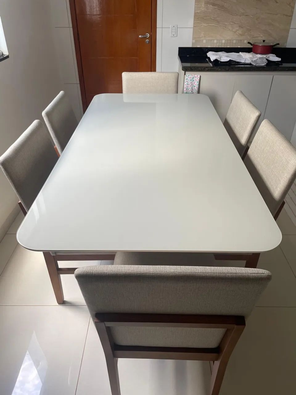 Mesa de Jantar Moderna com 6 Cadeiras de madeira  - Foto 2