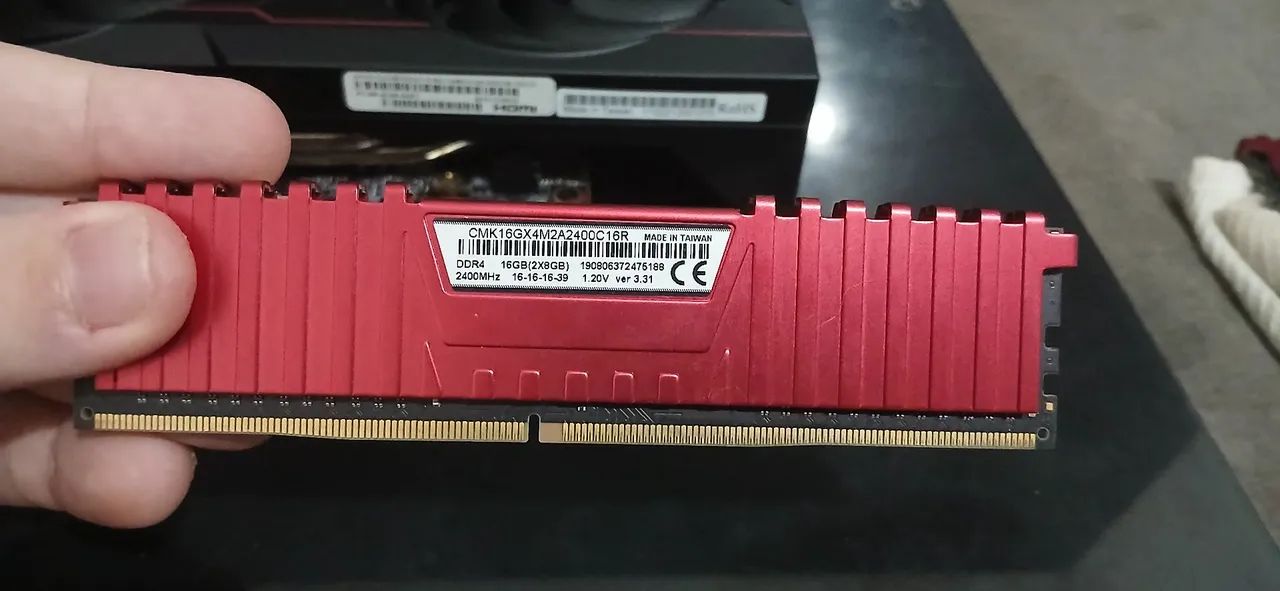 Kit memórias corsair vengeance 2400mhz 2x8gb ddr4 - Foto 4