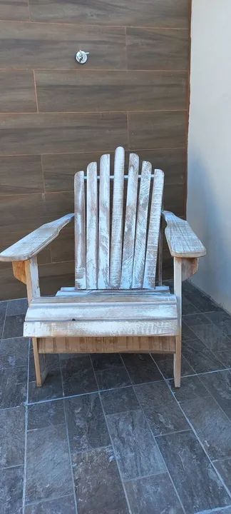 Par de cadeiras madeira pavão 