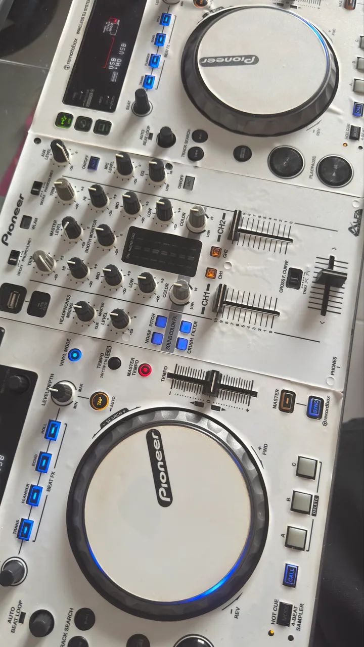 Controladora XDJ R1 Zera Pioneer DJ com Skin - Equipamentos e