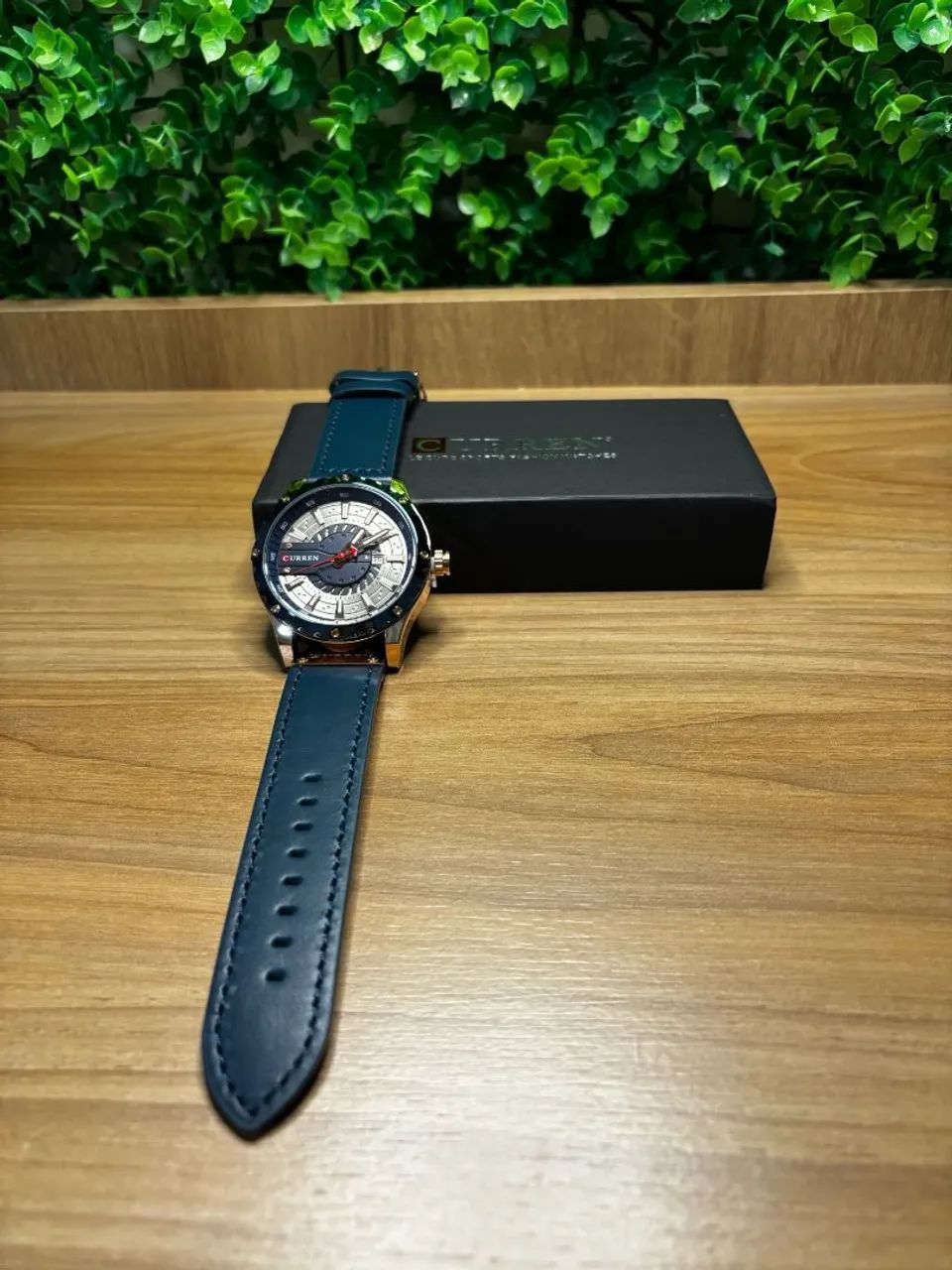 Relógio Curren Masculino Azul e Dourado modelo 4102. Com garantia  - Foto 4