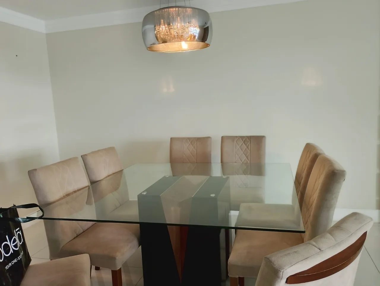 Mesa de Jantar de Vidro com 8 Cadeiras